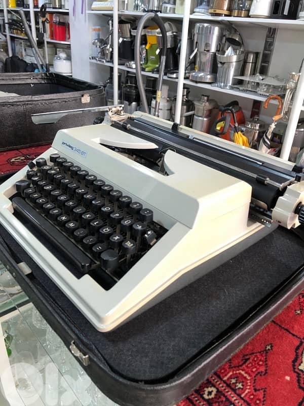 Typewriter 0