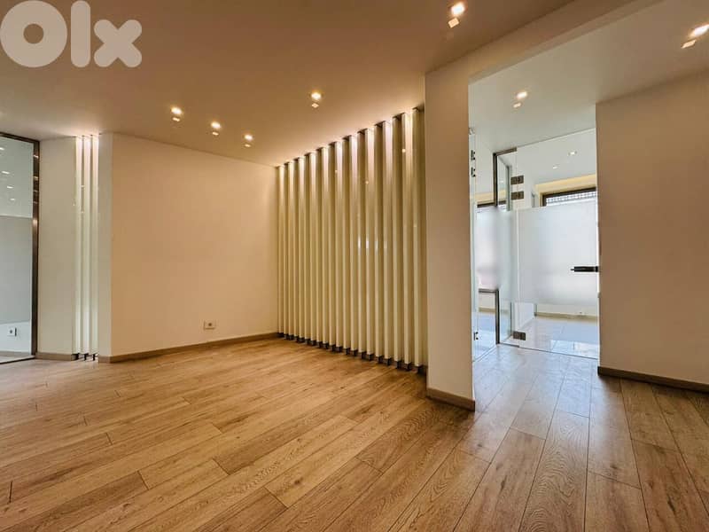 RAO26-4824 Office 400m2 for rent in Achrafieh - Beirut, $ 4,000 cash 0