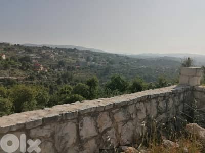 Land for sale in Artiz, Batroun أرض للبيع في عرطز، البترون