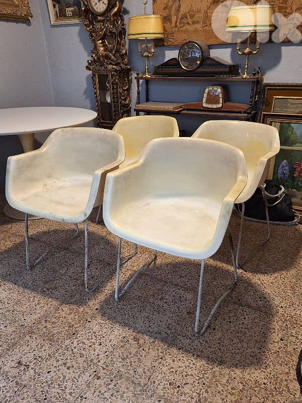 vintage 4 grosfillex made in france stamped chairs 0