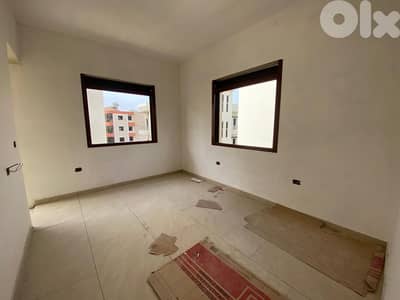 Under Construction Building For Sale In Jbeil - مبنى قيد الإنشاء للبيع
