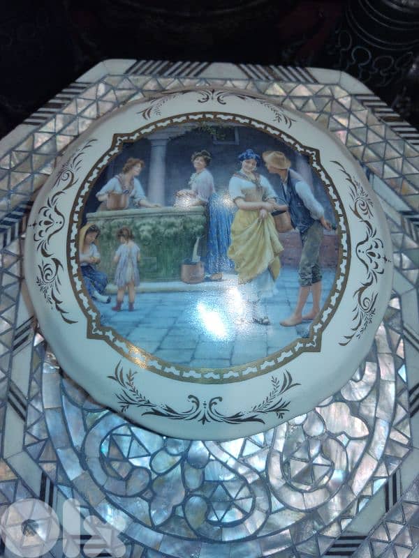 Vintage Limoges Porcelain Trinket Box – Fragonard-Style Courting Scene 0