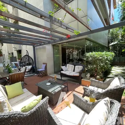 280 sqm High-End Apartment With Terrace & Garden in MANSOURIEH