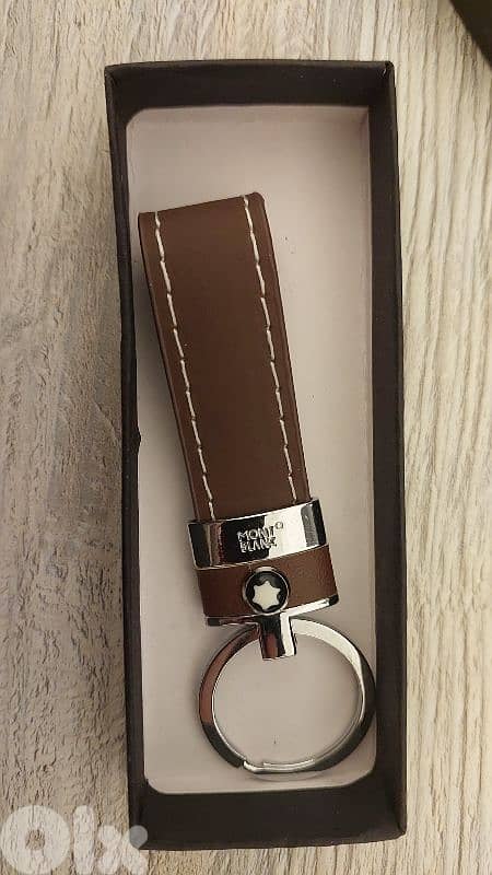 mont blanc keychain 0