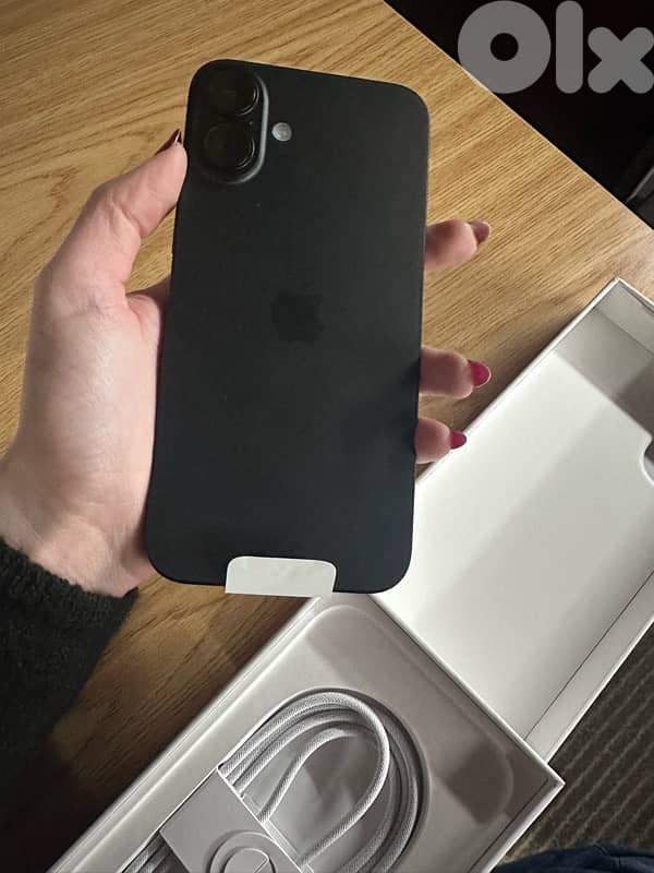 iphone 16 plus , 512 GB 4