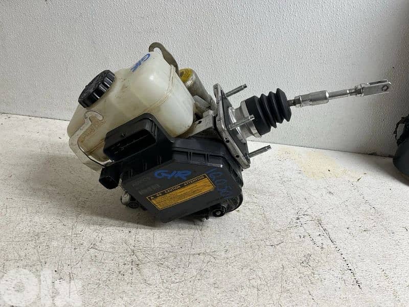 FJ Cruiser ABS Master Cylinder 073 3