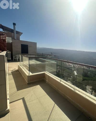 رووف للايجار في برمانا/العيون  ROOF in Broummana /Al Oyoun