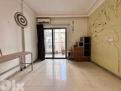 Apartment For Rent In Sanayeh | شقة للايجار في الصنايع