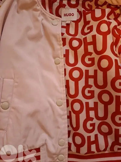 HUGO BOSS جاكيت ٨ سنين