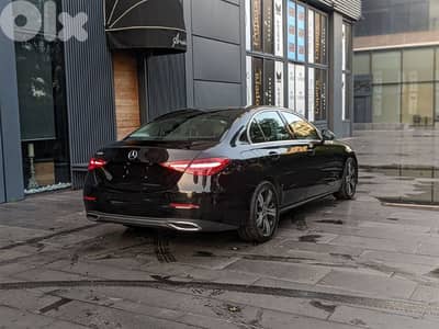 Mercedes C 180 2022 Exclusive Package / Factory paints