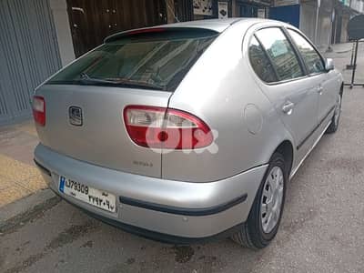 سيات ليون 2002  ٠٣٧٠٠٤٣١