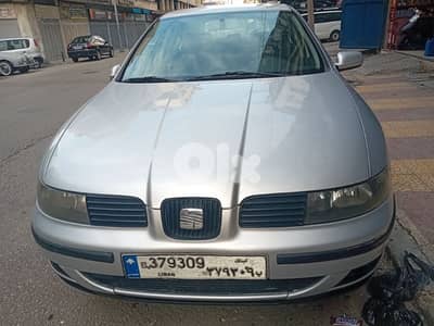سيات ليون 2002  ٠٣٧٠٠٤٣١