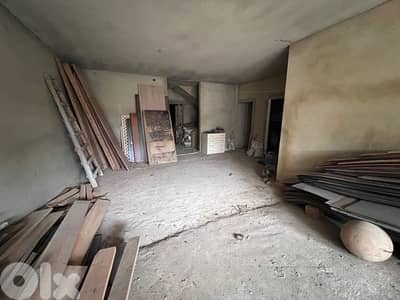 Shop & warehouse for sale in Batroun.