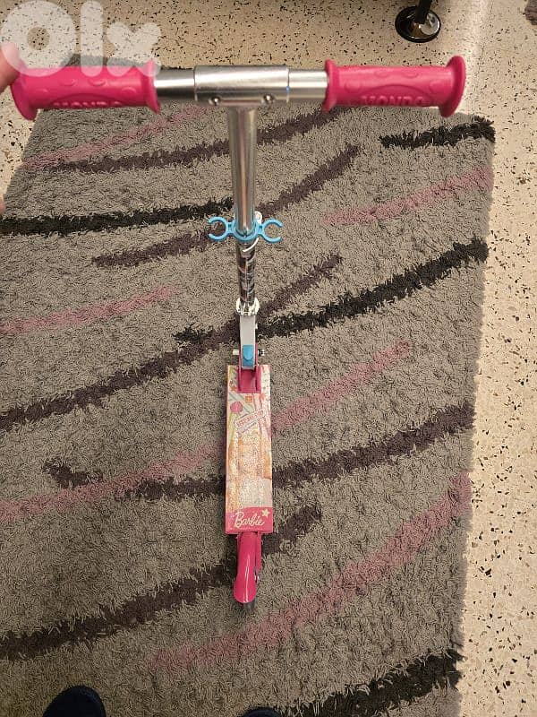 Mondo Barbie scooter pink 2 wheels, foldable, like new 5