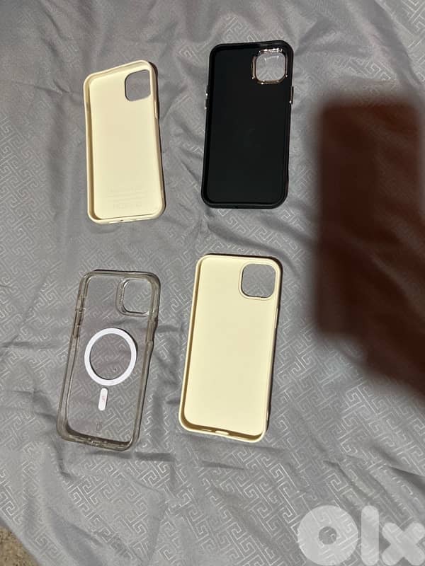 iphoen 15 + covers 1