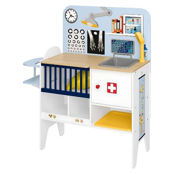 playtive clinic & vet play 2 in 1 doctor role 2