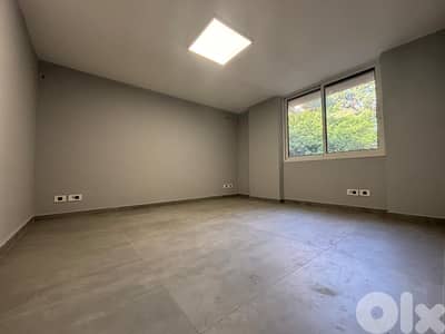 Office for Rent in Badaroمكتب للإيجار في بدارو