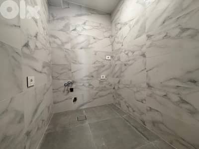 Office for Rent in Badaroمكتب للإيجار في بدارو