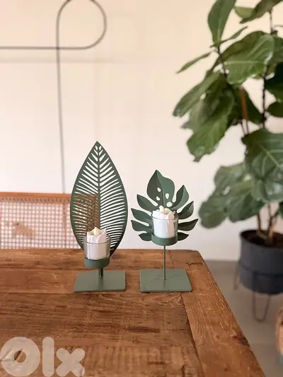 2 candle holders