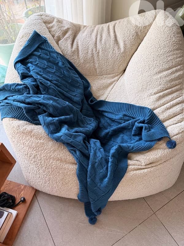 blue throw blanket 0