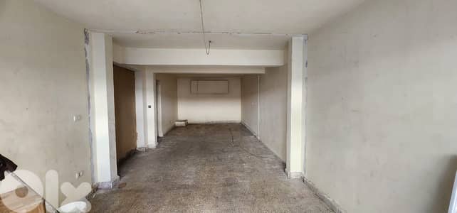 GMC222AJ Shop for rent in Sabtieh - محل للإيجار في السبتية
