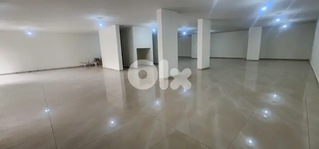 GMC223AJ - Showroom for rent in Sabtieh - صالة عرض للإيجار في السبتية