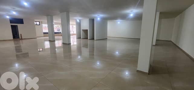 GMC223AJ - Showroom for rent in Sabtieh - صالة عرض للإيجار في السبتية