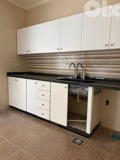 GMB109JC Apartment For Sale In Jeddayel - شقة للبيع في جدايل