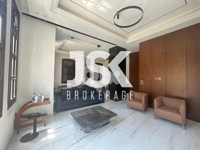L20159 - Office with Private Suite/Apartment For Sale in Down Town 0
