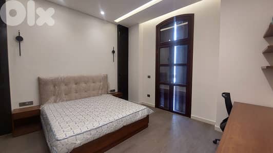 L20159 - Office with Private Suite/Apartment For Sale in Down Town