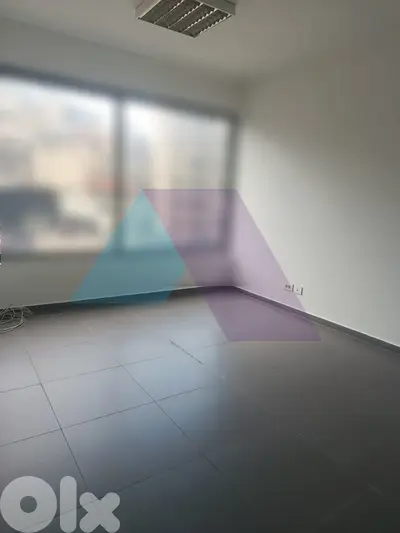 Spacious 140 m2 Clinic/Office 4rent in Achrafieh-near Room Hospital