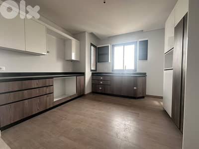 Sea View Apartment for Sale in Ras Beirutشقة للبيع في رأس بيروت