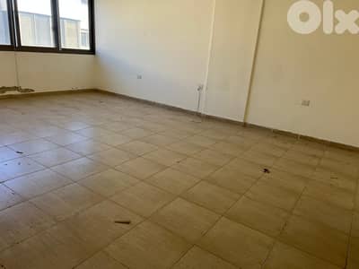 L20198 - 3-Bedroom Apartment For Sale in Aramoun