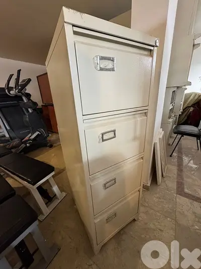 FILING CABINET  4 DRAWER