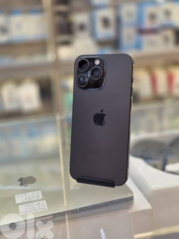 Used iphone 15 pro max 512 gb black E-sim only 0