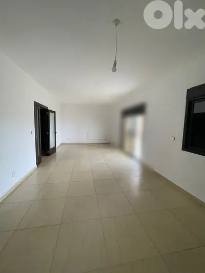 apartment for rent with sea viewاجار سنوي لسكان المنطقه