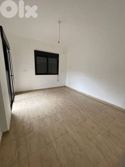 apartment for rent with sea viewاجار سنوي لسكان المنطقه