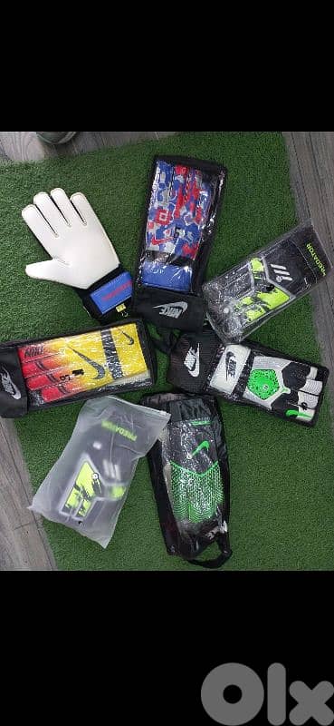 football shoes and gloves original 9