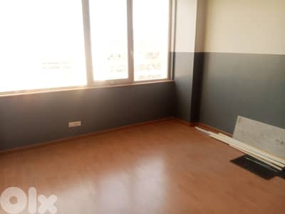 Office for rent in Dawra للايجار مكتب في الدورة