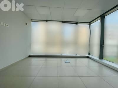 RAO26-4825 Office 200m2 for rent in Verdun, $ 4,000 cash