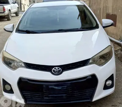 تويوتا كورولا 2015