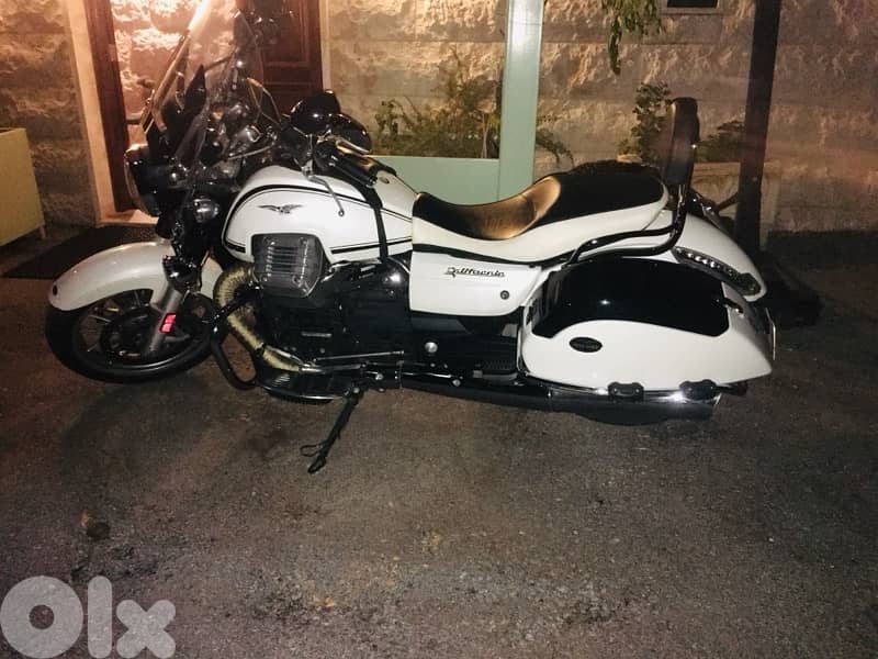 Moto Guzzi California 1400 Touring 1
