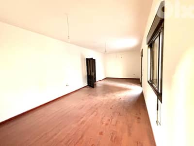 L20222 - 3-Bedroom Apartment For Sale in Furn El Chebbak