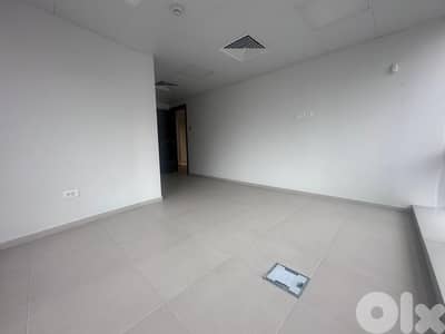 Office for Rent in Ramlet Al Baydahمكتب للإيجار في الرملة البيضاء