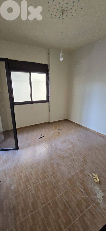 zouk mosbeh 155m 3 bed 3wc open view Floor 3 for 500$