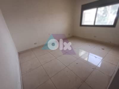 180 m2 apartment 4sale in Haoush el Oumara-Zahle/زحلة - حوش الامراء