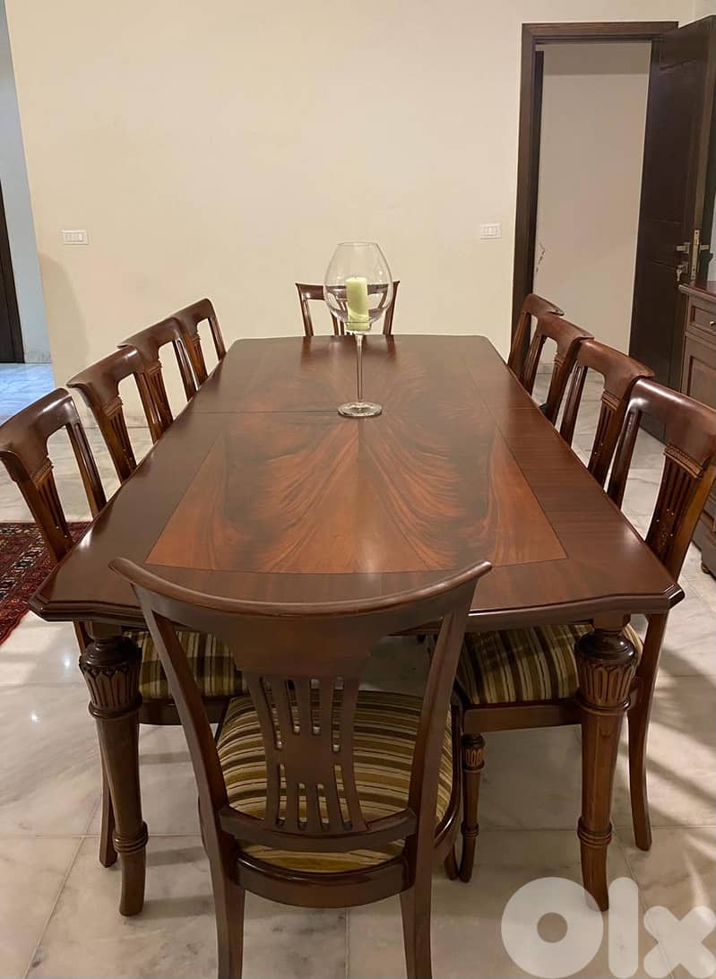 Dining table with chairs 0