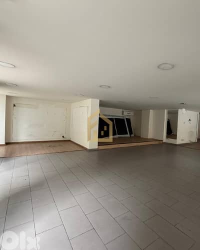 Shop for rent in Hamra NY297 محل تجاري للإيجار في الحمرا