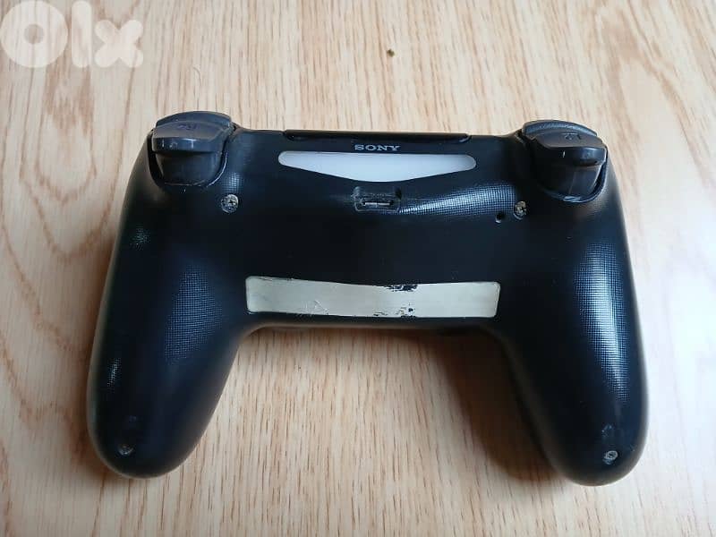 مسكة ps4 اصلية 3