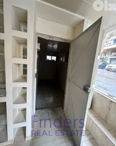 Shop and Warehouse for rent in Zoukak Al Blat!